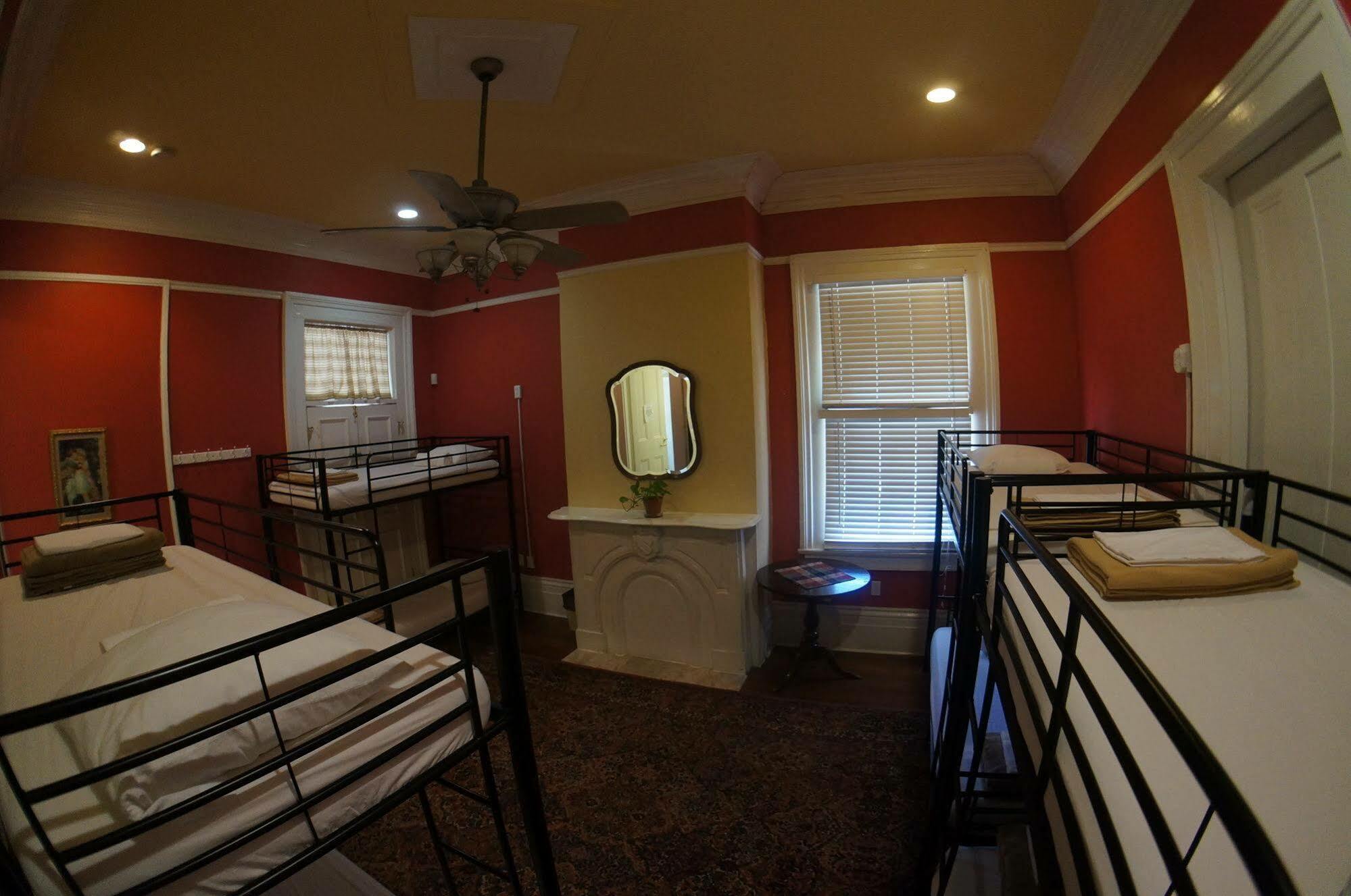 Hostel Auberge Nola นิวออร์ลีนส์ ภายนอก รูปภาพ